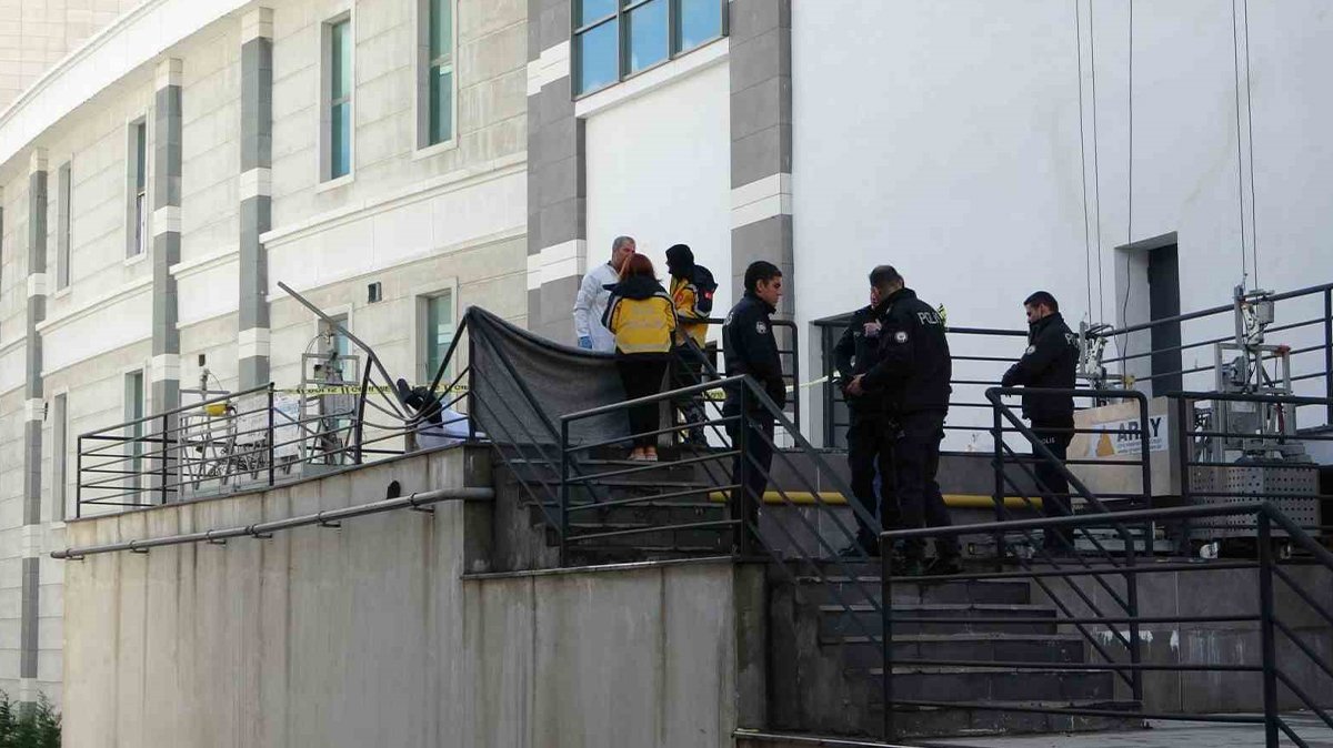 Bir şüpheli kadın ölümü daha! 17. kattan düştü