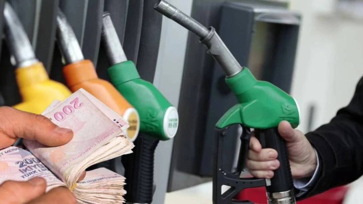 Araç sahipleri bu haberle kontak kapatacak! Akaryakıt fiyatlarına okkalı zam yolda: Dev banka üstüne basa basa uyardı