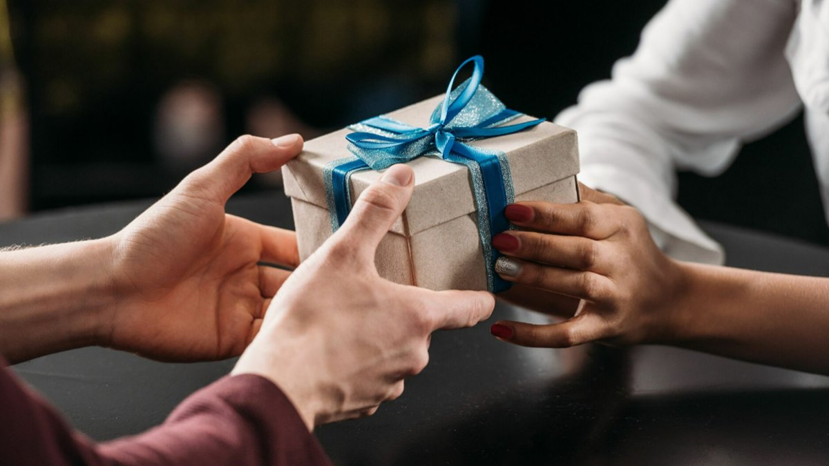 Rüyada Hediye Almak: Anlamı ve Yorumu