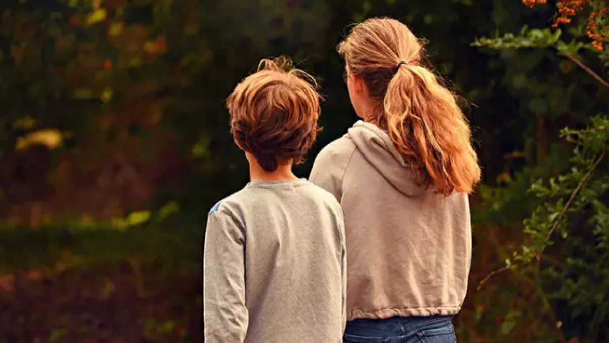 Rüyada Kardeş Görmek: Rüya Analizi ve Anlamı