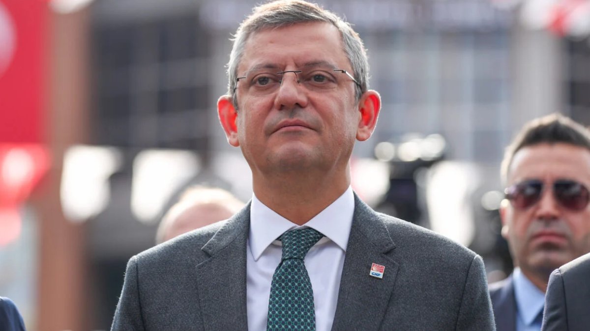 Özgür Özel 330 bin kişiyle yaptıkları anketi açıkladı: 5 Büyükşehir daha alabiliriz