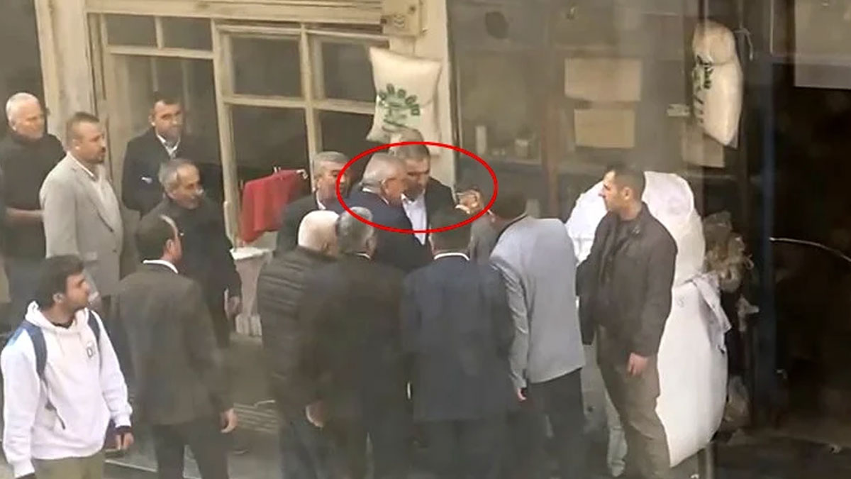 Belediye başkan adayı oy vermeyeceğini söyleyen seçmene saldırdı