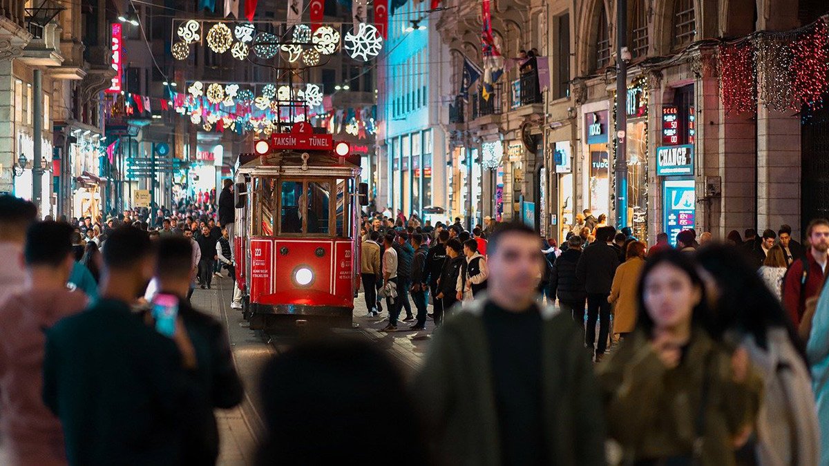 Türkiye gelecek vaat etmeyen bir ülkeye dönüşüyor
