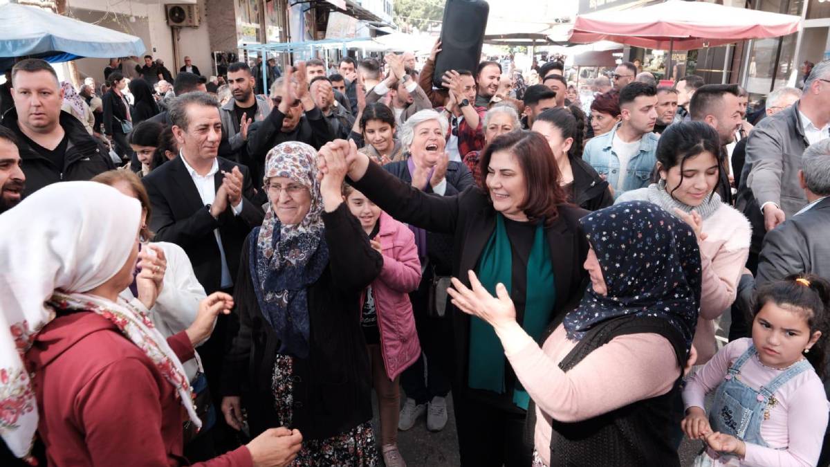 Başkan Çerçioğlu ndan Umurlu da miting havasında pazar ziyareti