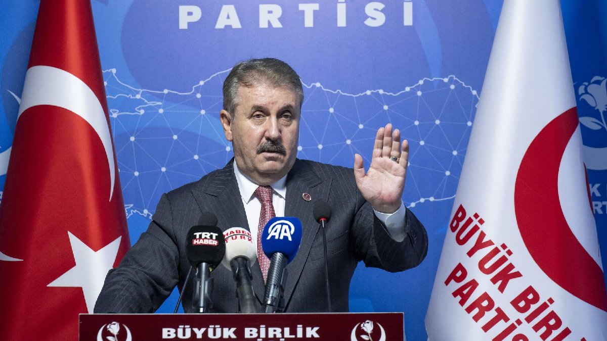 Seçime 2 gün kala İstanbul'da sürpriz gelişme: BBP adayını çekti