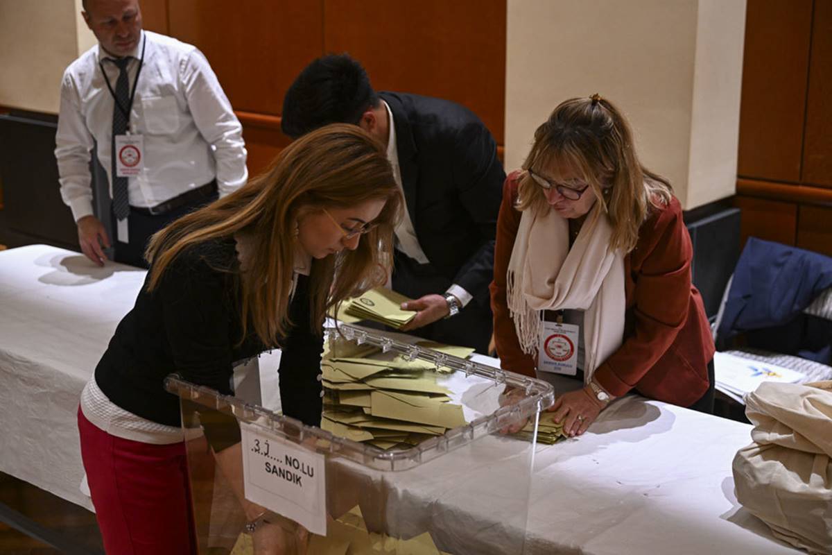 49 belediye başkan adayı, 4 santimetre oy pusulası! Meraklısına yerel seçimin ilginç istatistikleri...
