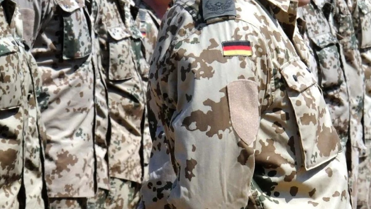 Almanya’da hedef 203 bin asker: Yüzlerce kişi reşit olmadan orduya alındı