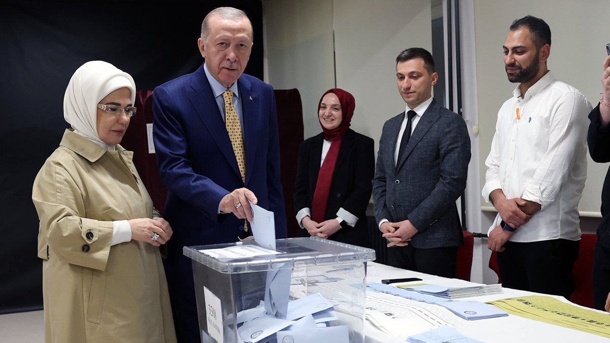 Cumhurbaşkanı Erdoğan: Şimdi sandıklara, oylara sahip çıkma vakti