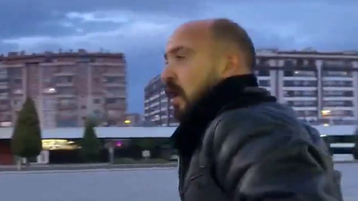 CHP Gençlik Kolları'ndan AK Parti'ye gönderme: Külliyede şu şekil gezen biri var