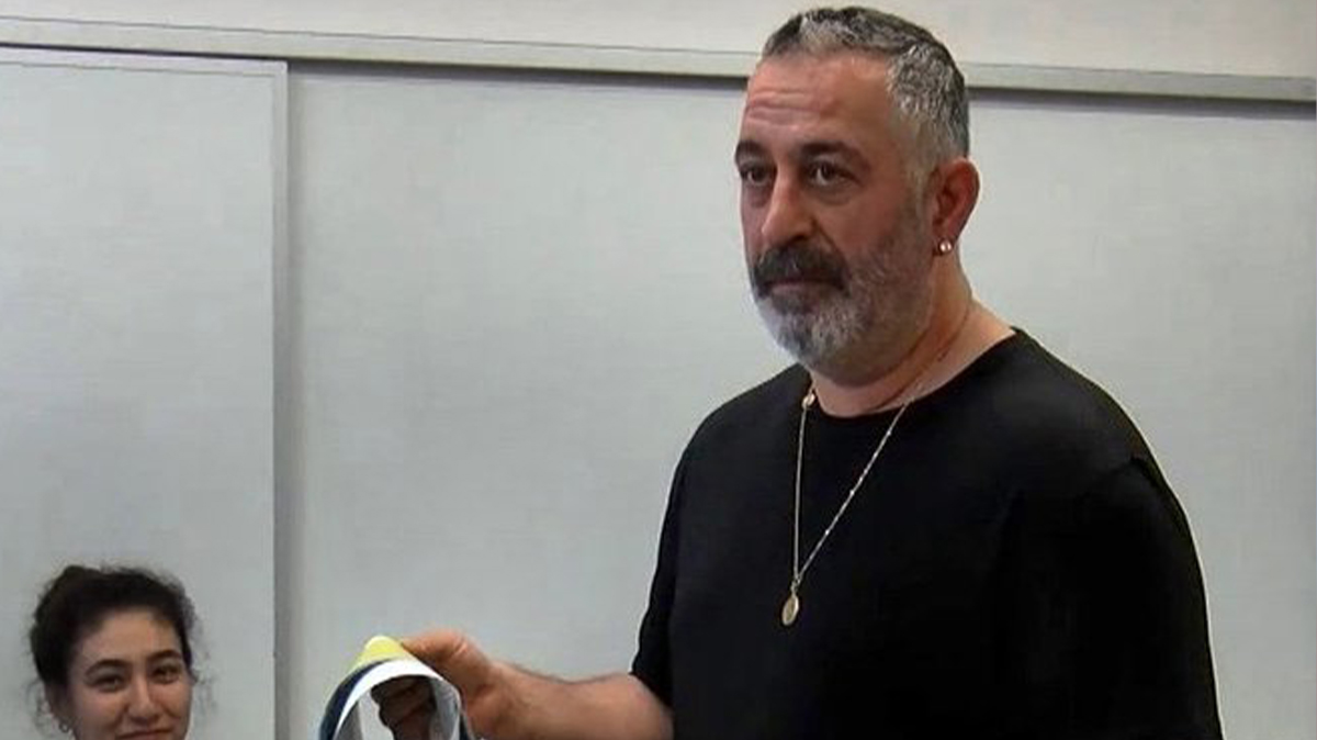 Cem Yılmaz'dan seçim yorumu