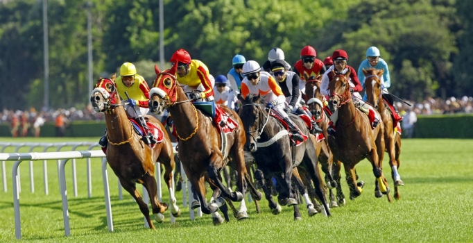 At yarışlarında Gazi Koşusu heyecanı
