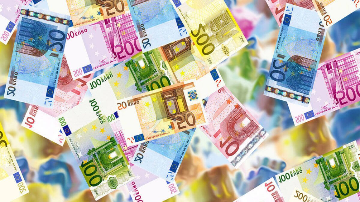 Rüyada Yabancı Para Görmek: Anlamı ve Yorumları