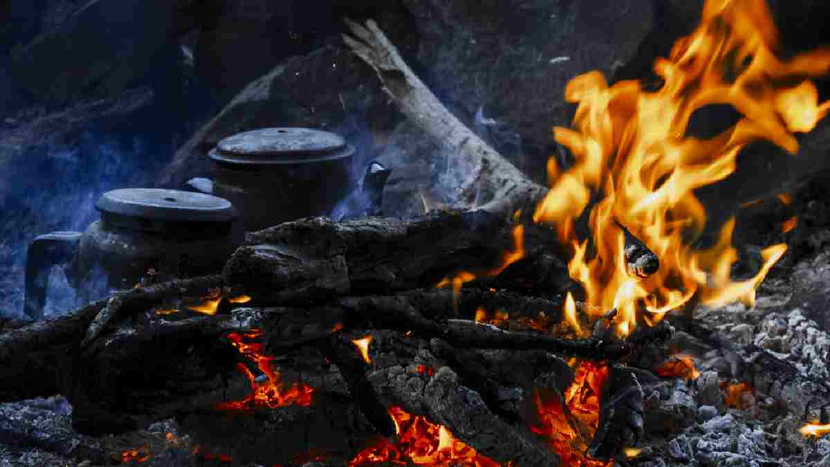 Ne semaver çayı ne demlik! Konya'nın vazgeçilmez közde çayı: Bir yudum alan bardak bardak içse doymuyor