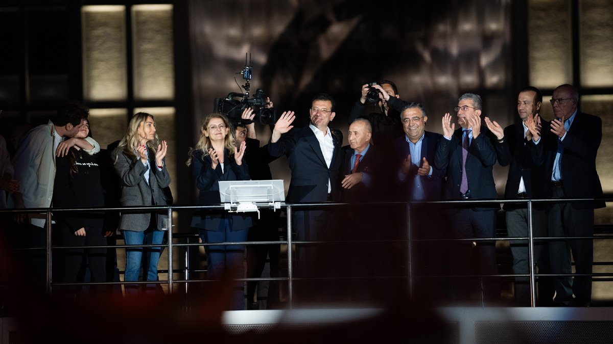 İmamoğlu'ndan Saraçhane'de 'zafer' konuşması: Kanal bitti, İstanbul yaşayacak