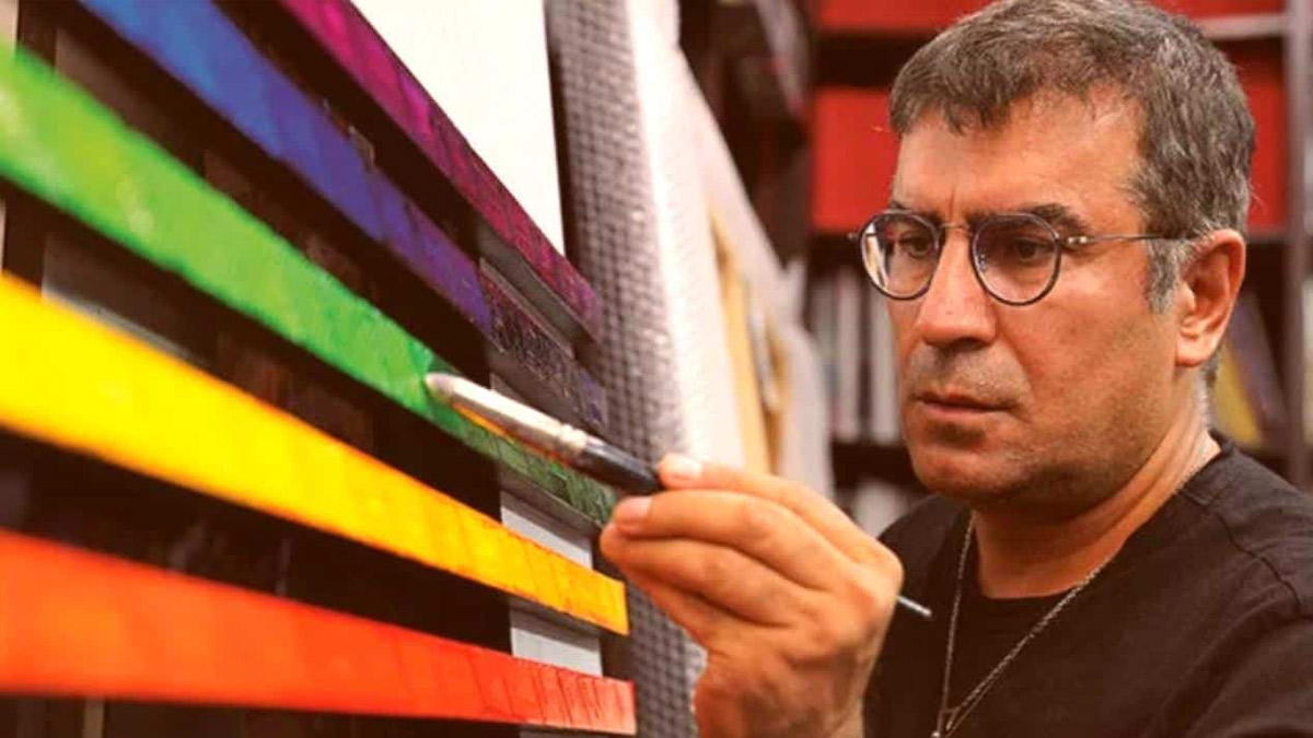 Ressam Ahmet Güneştekin’den Van tepkisi: Nasıl utanç verici bir zamana tanıklık ediyoruz