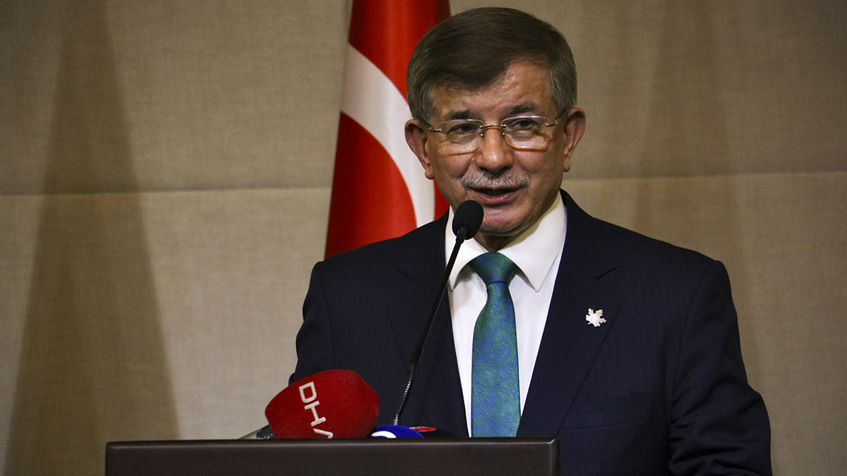 Davutoğlu'ndan Abdullah Zeydan'ın başkanlığının alınmasına tepki: Van halkının kararı gasp edilemez