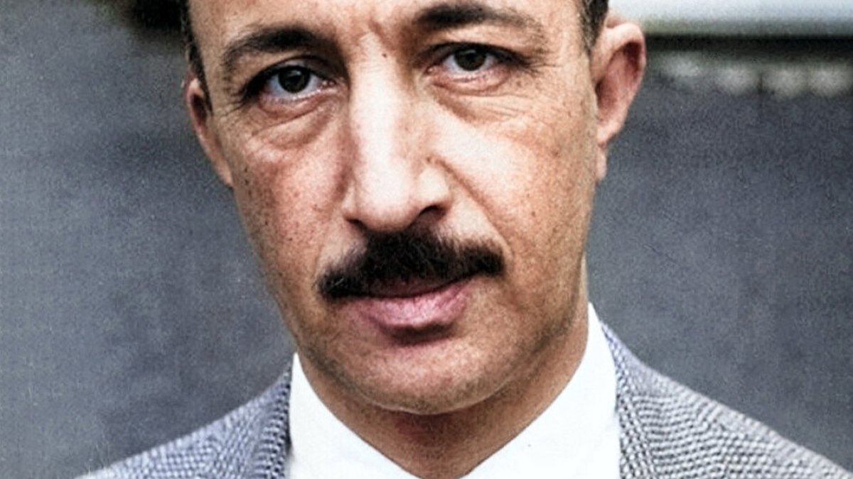 ‘Bir haykırsam belki duyulur sesim, ben yalnızım, ben yalnızım, yalnızım!’