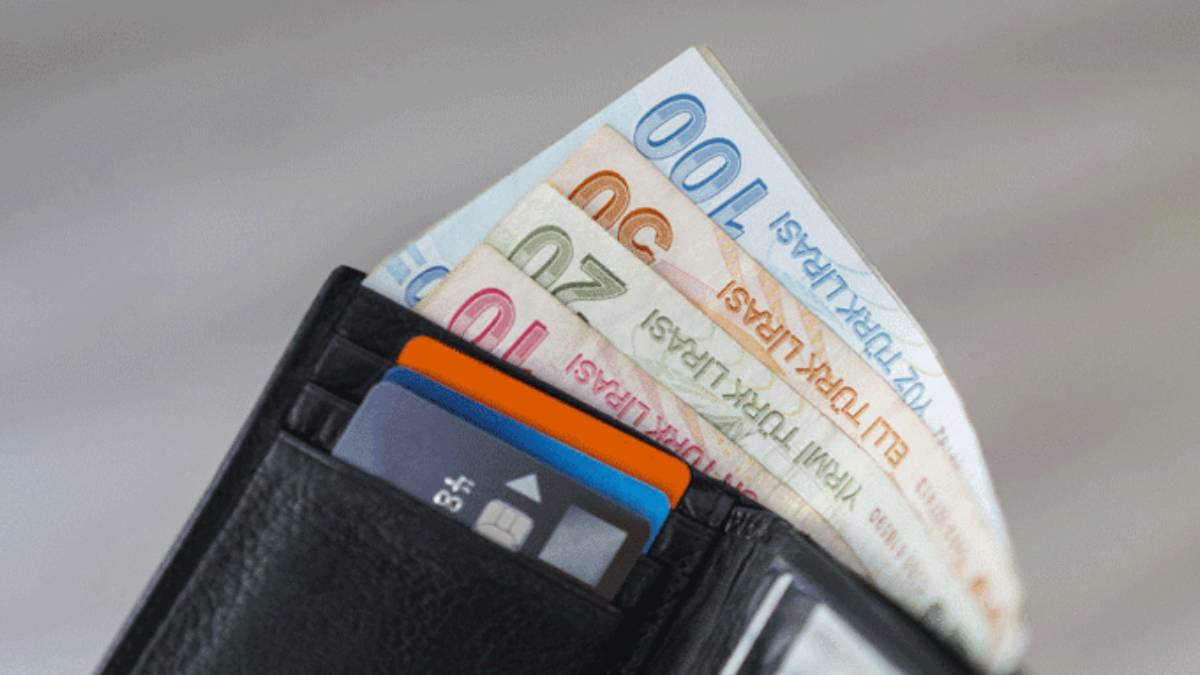 Emekli ve memur maaşları bayramdan önce mi yatacak? Geçen sene erken ödenmişti... Yetkiler çağrı yaptı