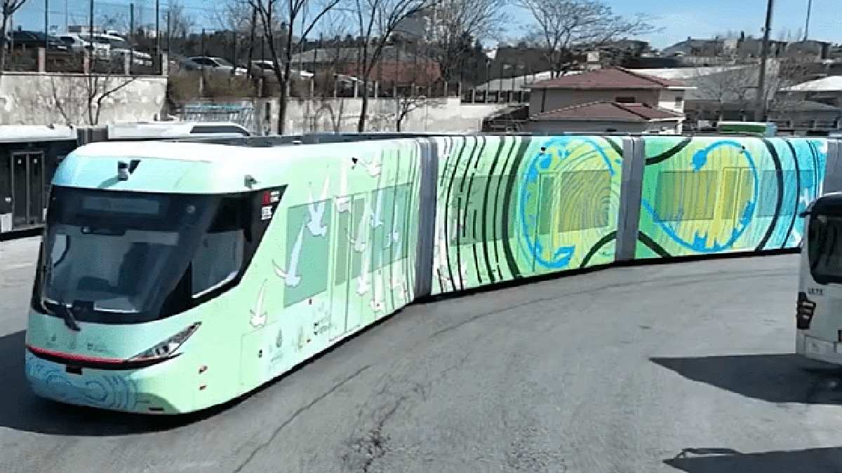 Beylikdüzü'nden Söğütlüçeşme'ye kadar tramvay keyfi başlıyor! İBB test sürüşlerine başladı: Metrobüslerde yeni dönem
