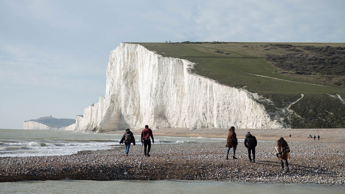 Belediye başkan adayı olmuştu: Ünlü şarkıcı uçurumdan düşerek öldü! Cansız bedeni kumsalda bulundu