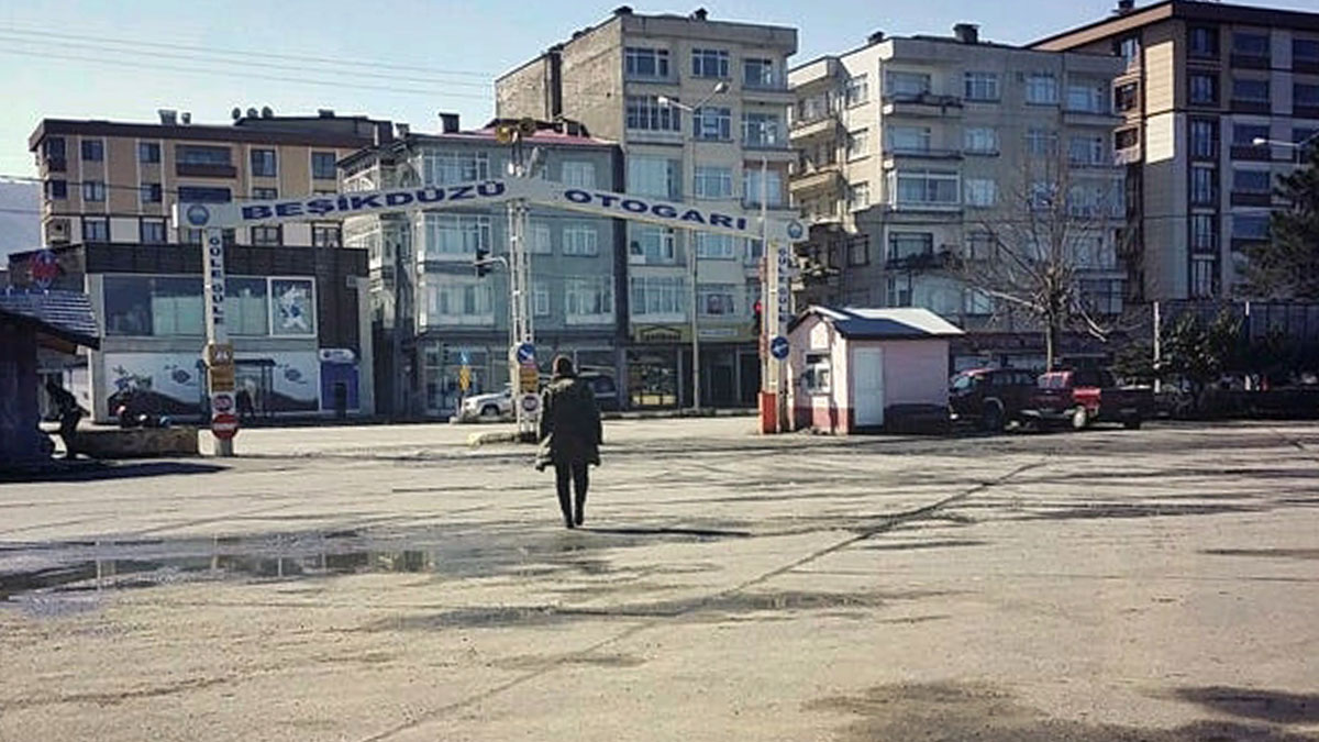 Afrika'da görülen o hayvan, Beşikdüzü otogarında ortaya çıktı! Görenler şaştı kaldı