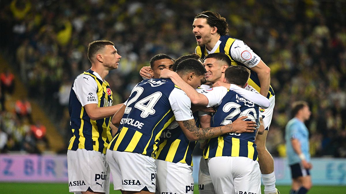 Fenerbahçe, Adana Demirspor'u rahat geçti