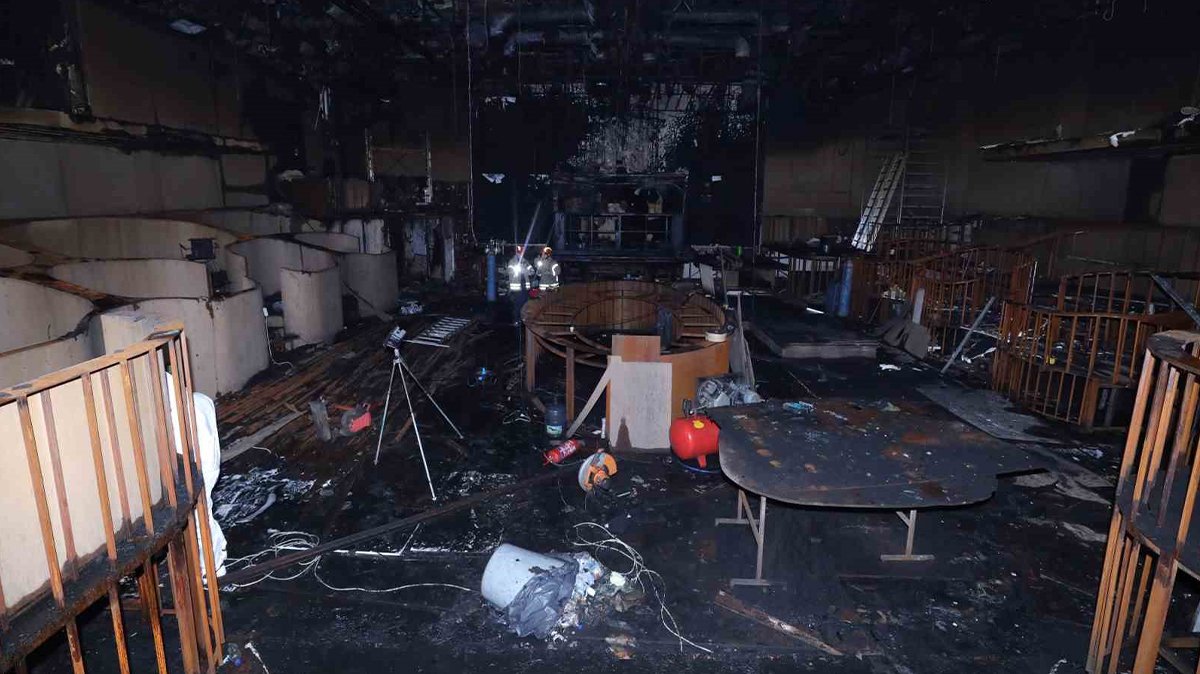 29 kişinin öldüğü gece kulübünden sağ kurtulan işçi dehşeti anlattı: Alevler yükselince birden elektrik kesildi...