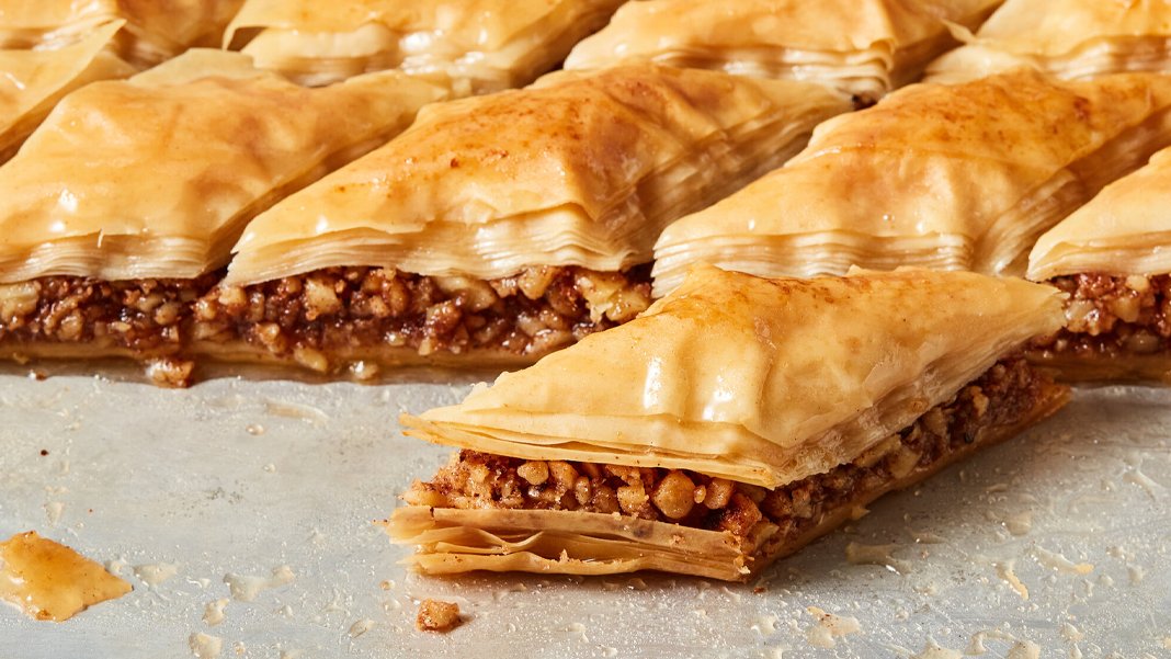 Bayram geldi fiyatlar arttı: Baklavanın fiyatı el yakıyor