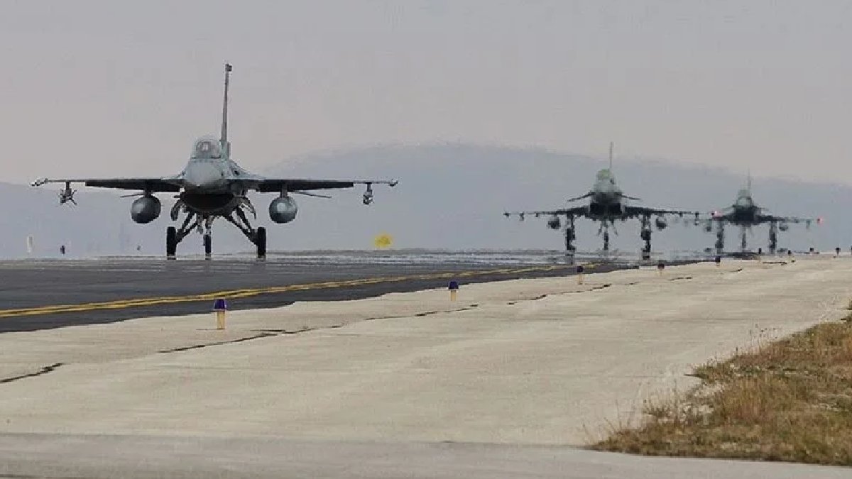 Baltık Denizi’nde tehlikeli karşılaşma! Alman savaş uçakları Rus uçağını engelledi