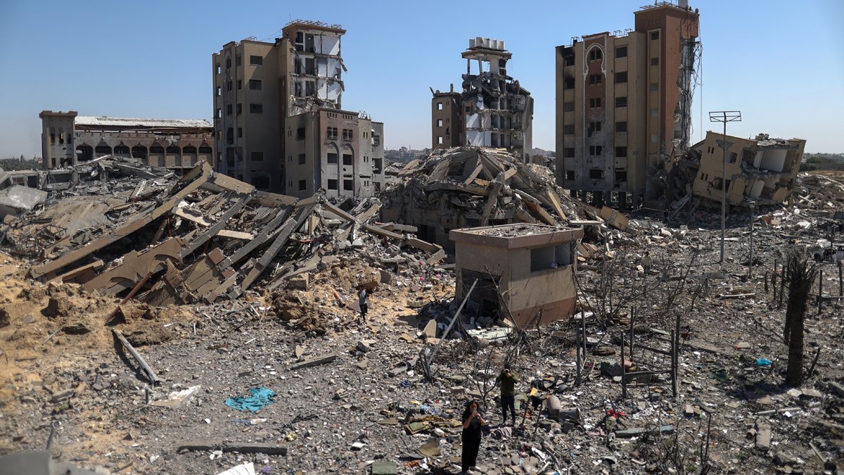 Tam 6 aydır ölüm yağdırıyor: İsrail Gazze'yi gece boyu bombaladı