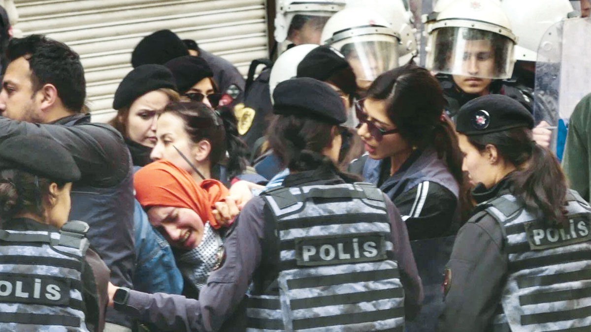 Bu ne şiddet ey hükümet