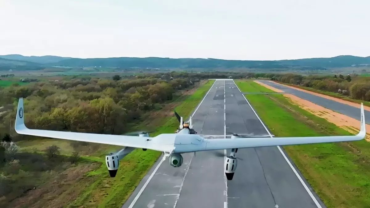 Piste ihtiyaç duymadan dikey kalkış yapabiliyor! Bayraktar Kalkan DİHA'nın görüntüleri paylaşıldı: 30'uncu uçuşu tamamlandı