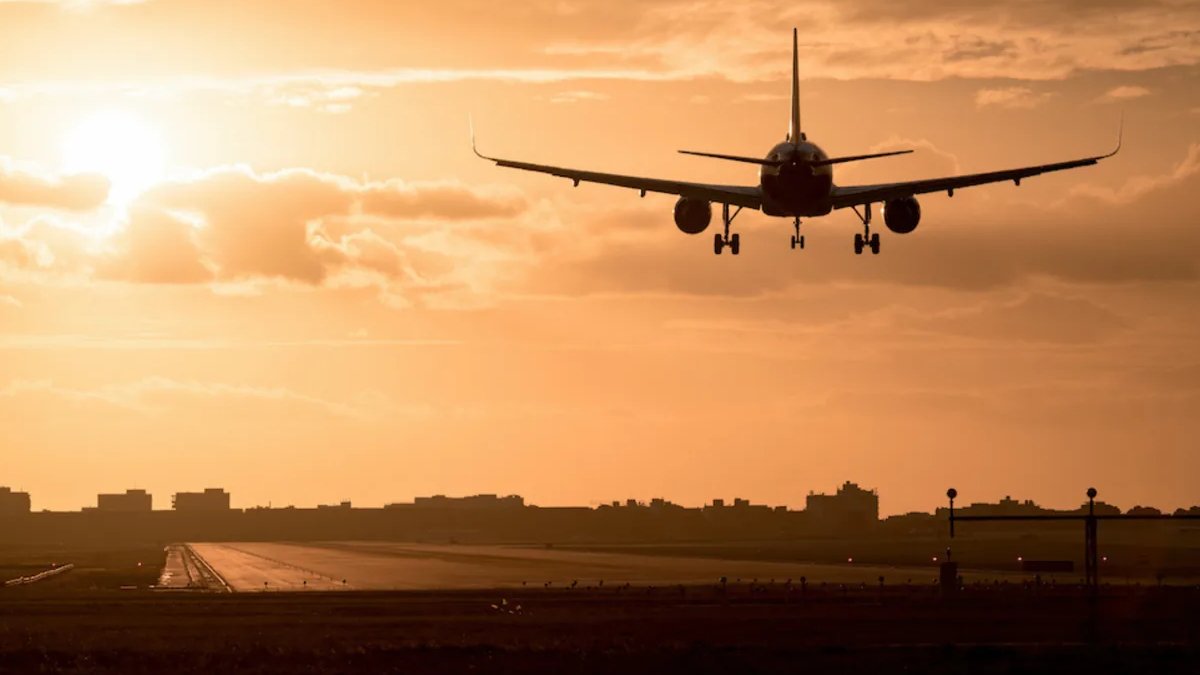 İstanbul'dan Tahran'a giden uçaklar geri çağırıldı