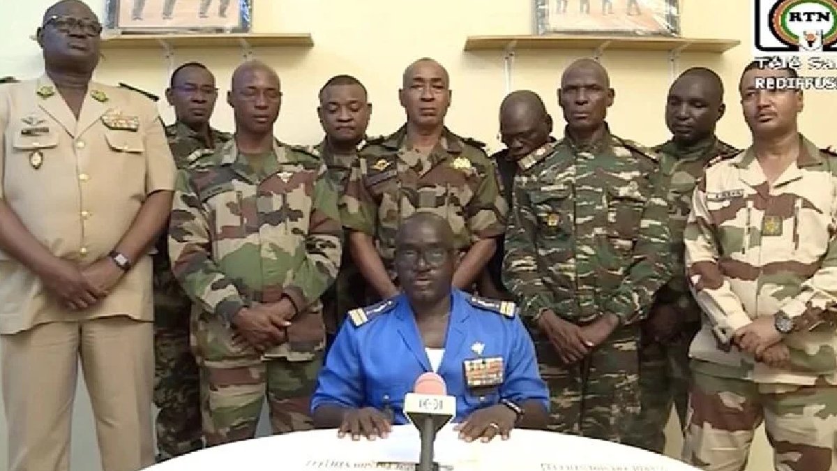 Batılı ülkelerle bağlarını kesen Nijer’de Rusya’yla yeni dönem: Askeri eğitmen ve hava savunma sistemi aldı