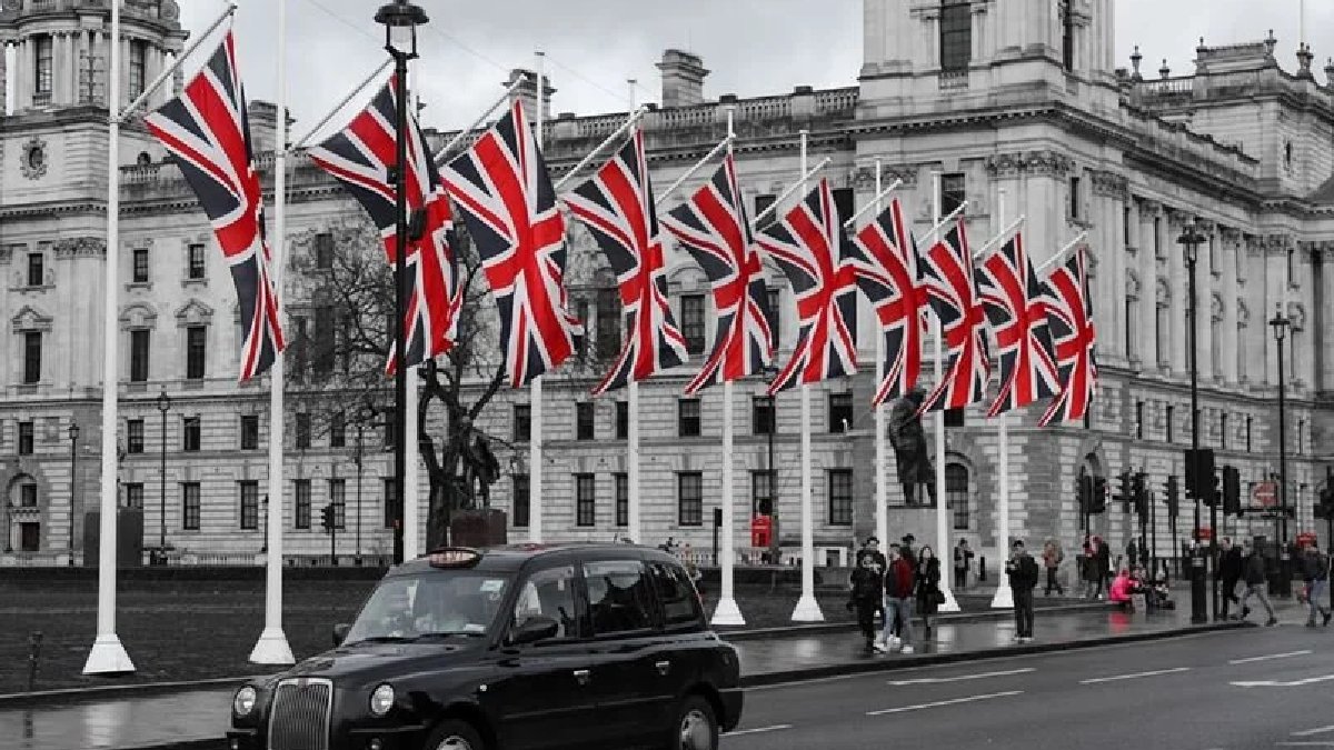 İngiltere’den vatandaşlarına ‘İsrail’ uyarısı: İran saldırabilir, sakın gitmeyin!