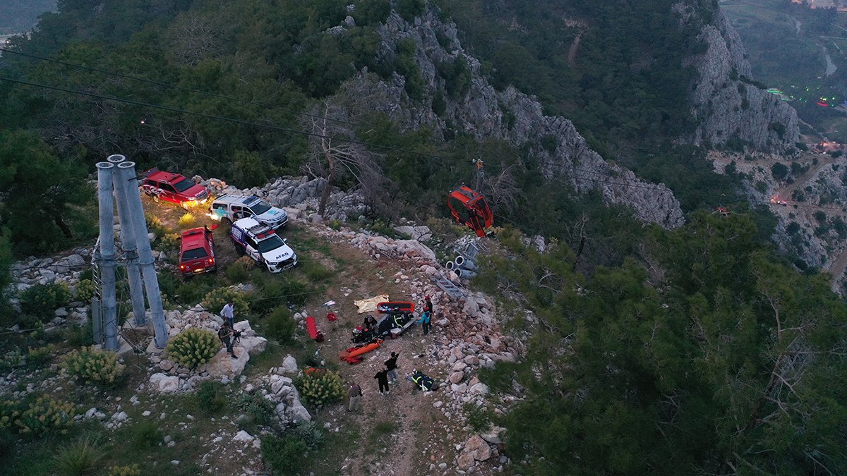 Antalya’da teleferik faciası: 1 ölü, 7 yaralı