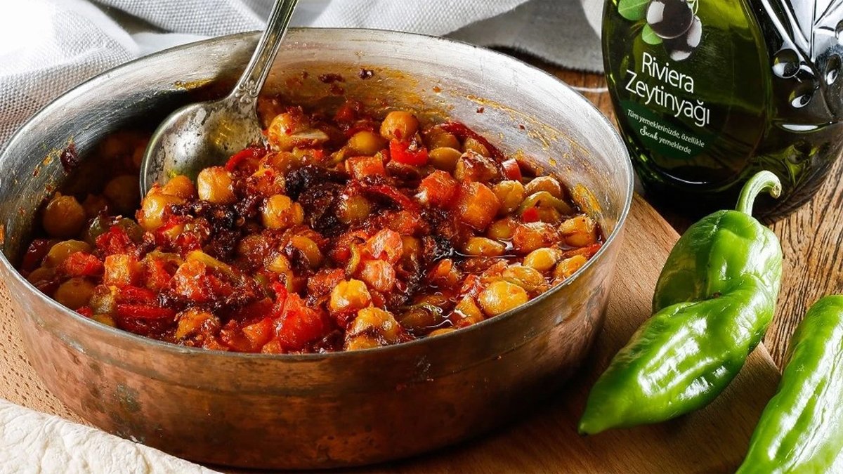 Nohutu böyle deneyen bir daha tencerede yapmıyor! Meşhur nohut tava tarifi... Lokum gibi yumuşacık oluyor