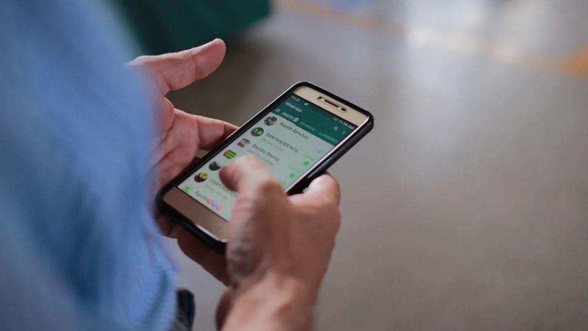WhatsApp'a eskiden kullandığımız MSN özelliği geliyor! Eskilerin gözü yaşlı, yeniler bu ne diyor
