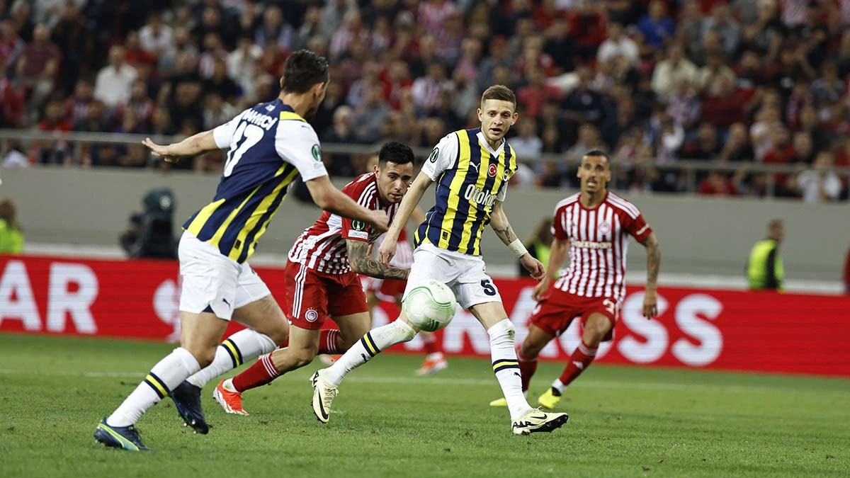 Fenerbahçe-Olympiakos maçı şifresiz