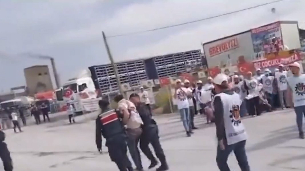 Türkiye'de işsizlik tavan yaparken şirket Hindistan'dan işçi getirmişti: Grevdeki Lezita işçilerine jandarmadan sert müdahale