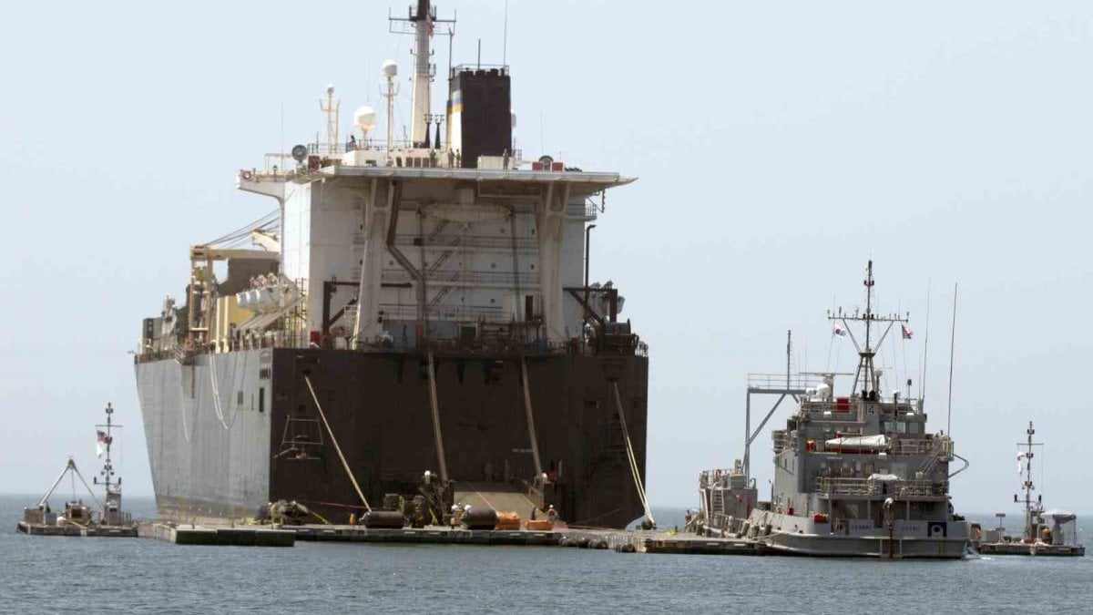 Gazze'ye liman inşası için giden ABD gemisinde yangın