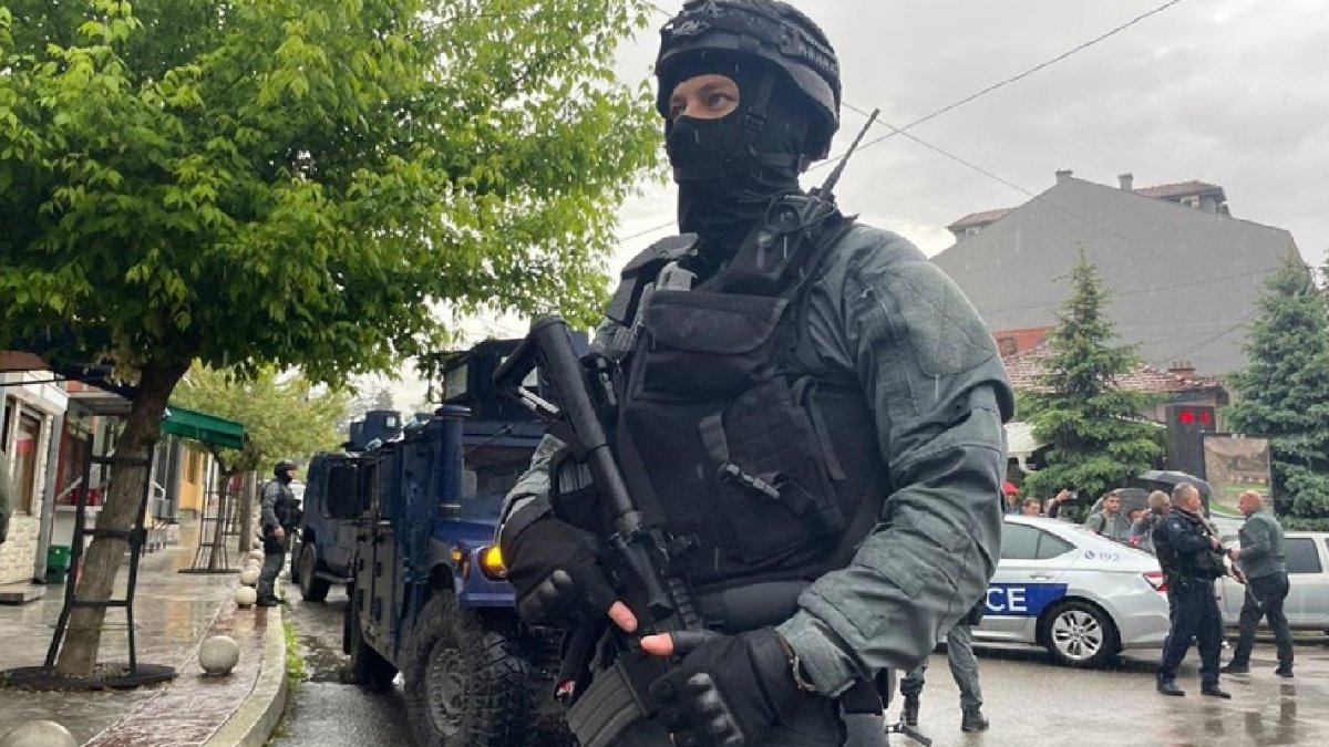 Sırbistan baskılara dayanamadı! Kosovalı polis yetkilisi serbest