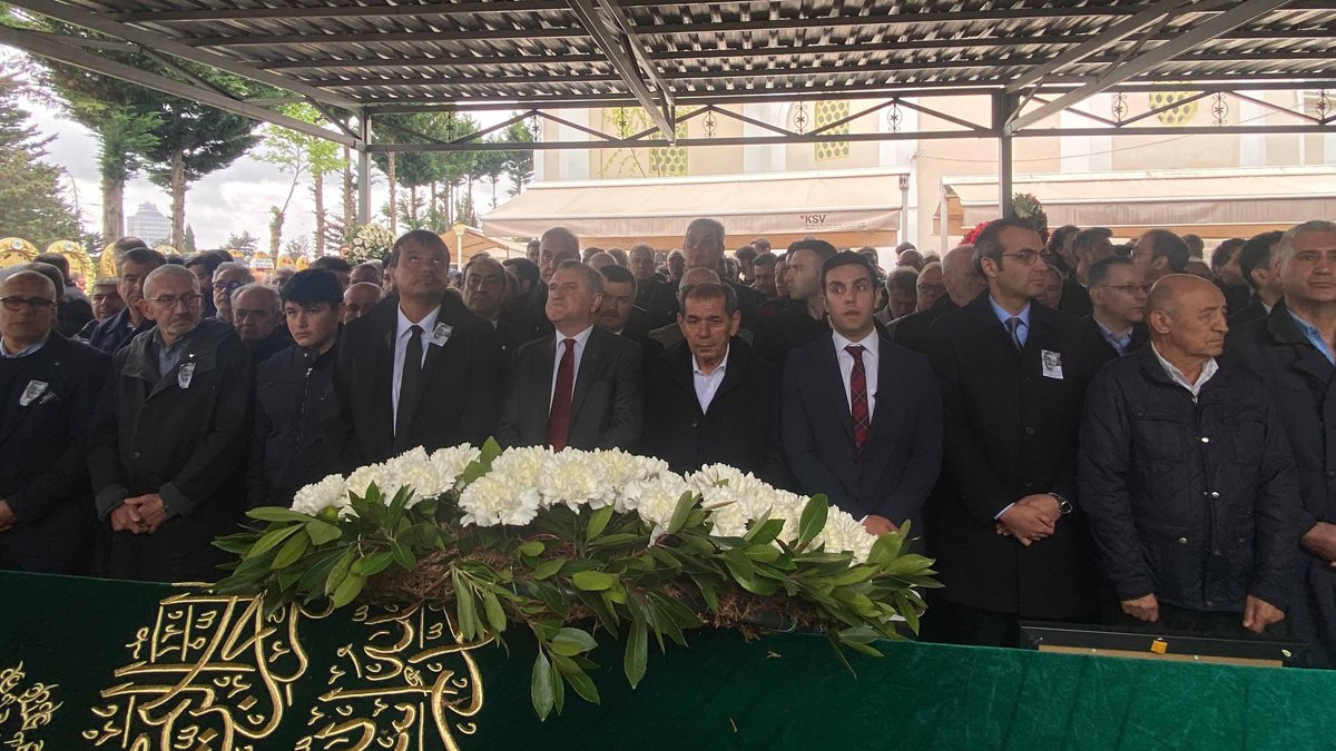 Ergin Ataman'ın babası İbrahim Nuray Ataman toprağa verildi