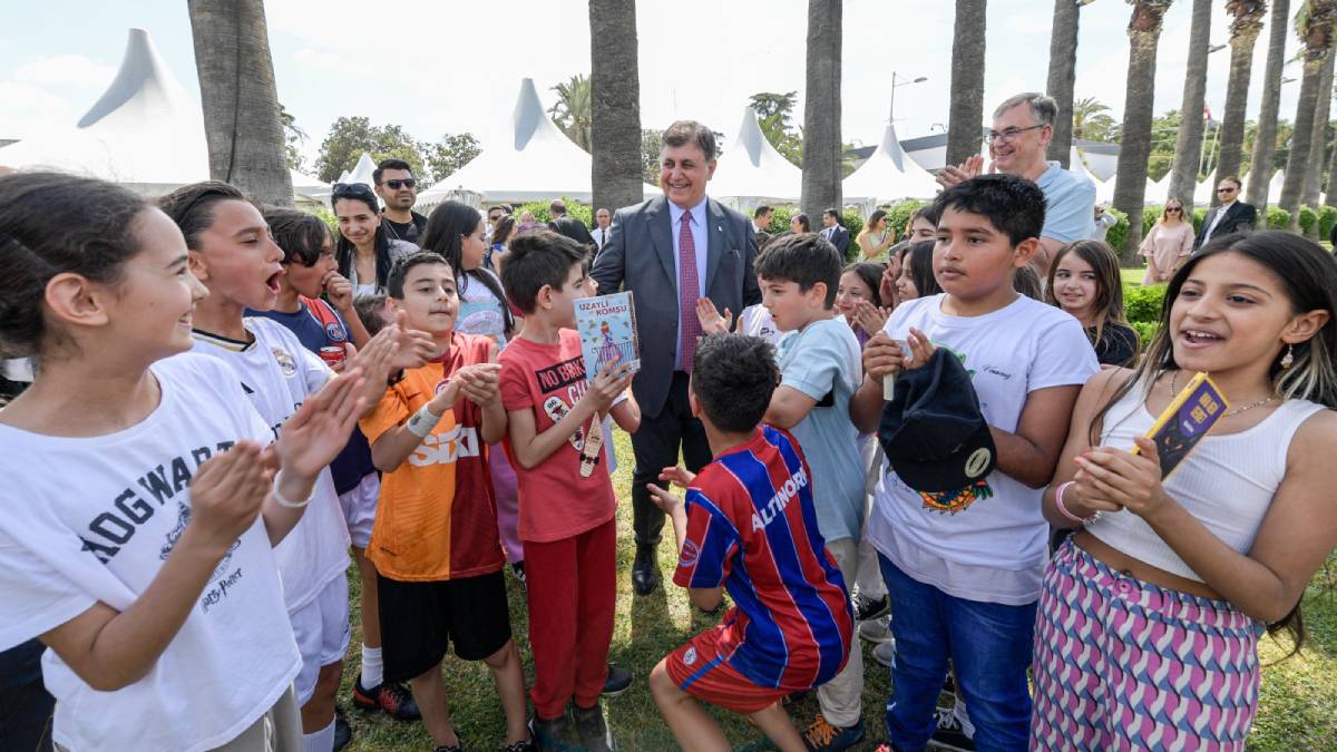 İzmir Kitap Fuarı Kültürpark’ta başladı