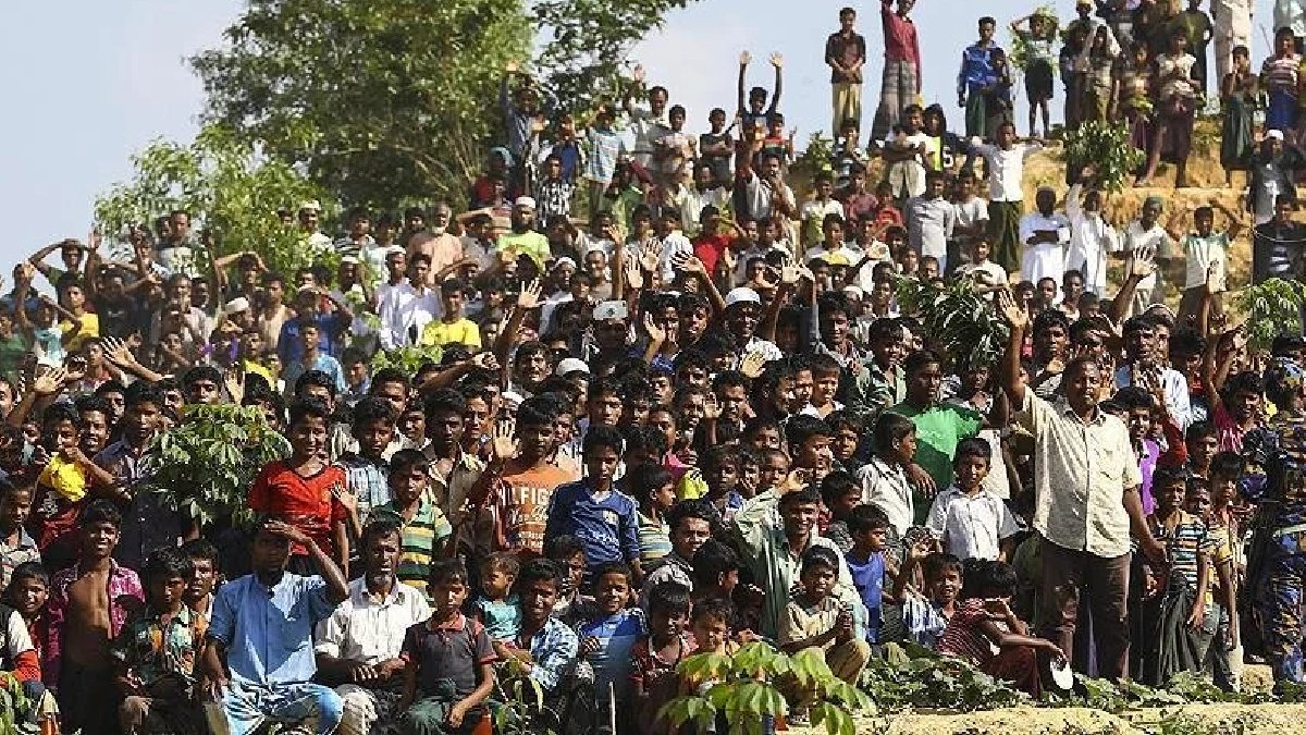 Artan çatışmalar halkı bezdirdi! Yüzlerce Myanmarlı Tayland'a kaçtı