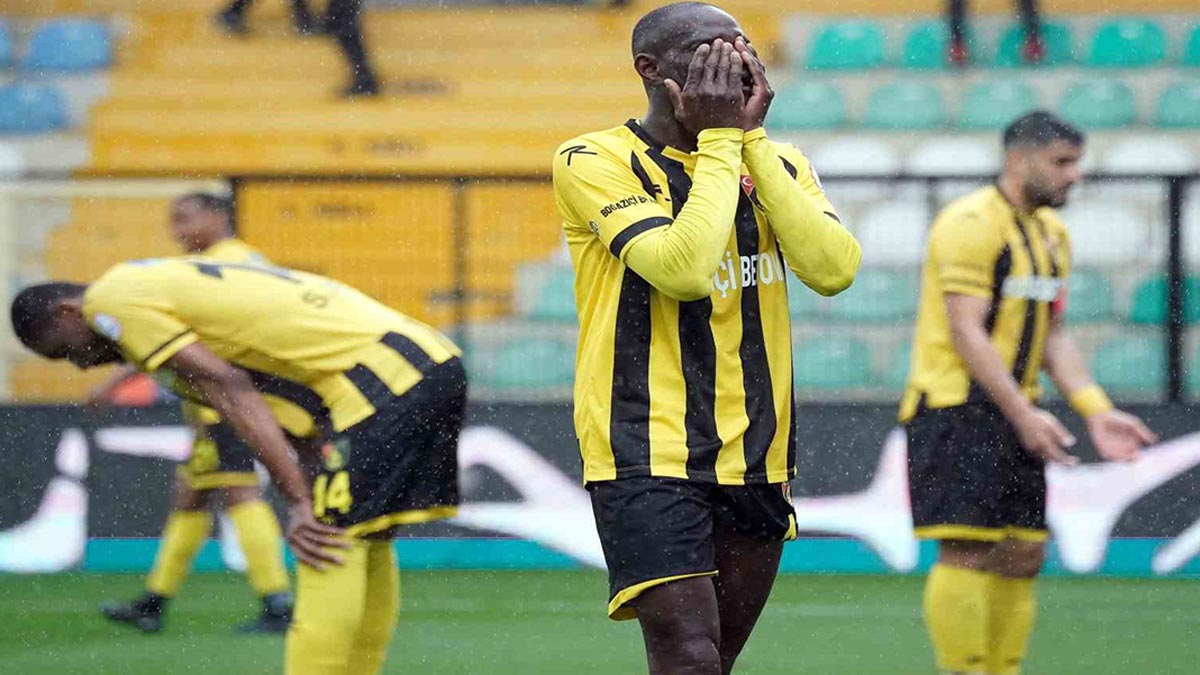 İstanbulspor Süper Lig'e veda etti