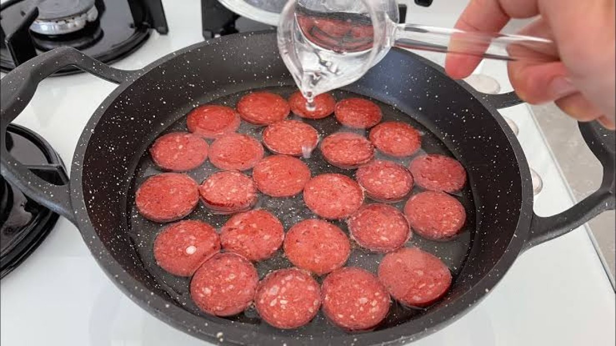 Ağzı sulandıran sucuk tarifi: Yemeye doyamayacaksınız