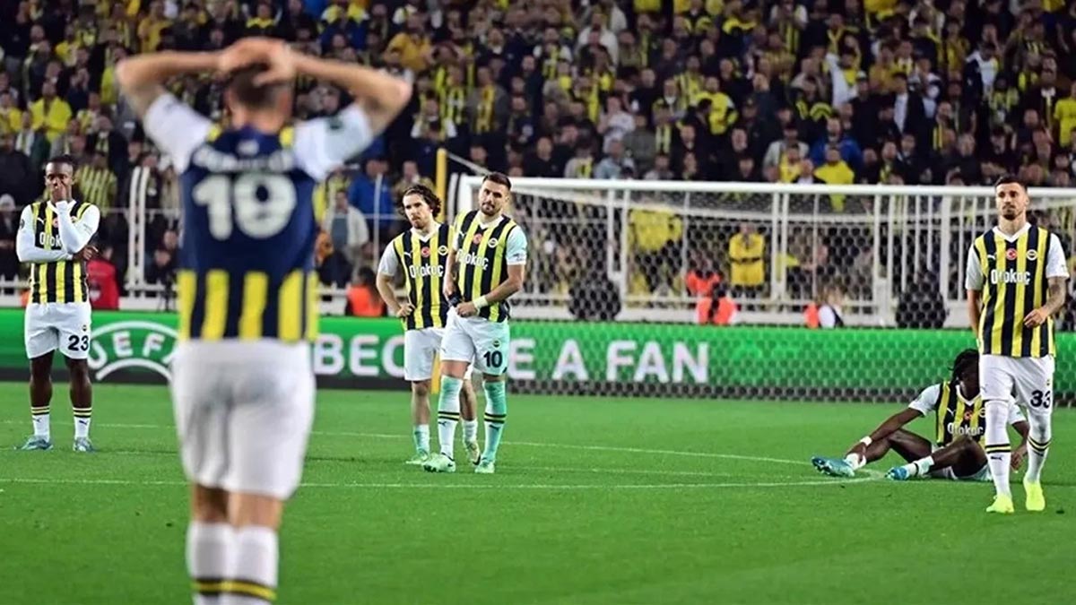 Fenerbahçede Beşiktaş Derbisi öncesi Sarı Kart Krizi Yaşanıyor 