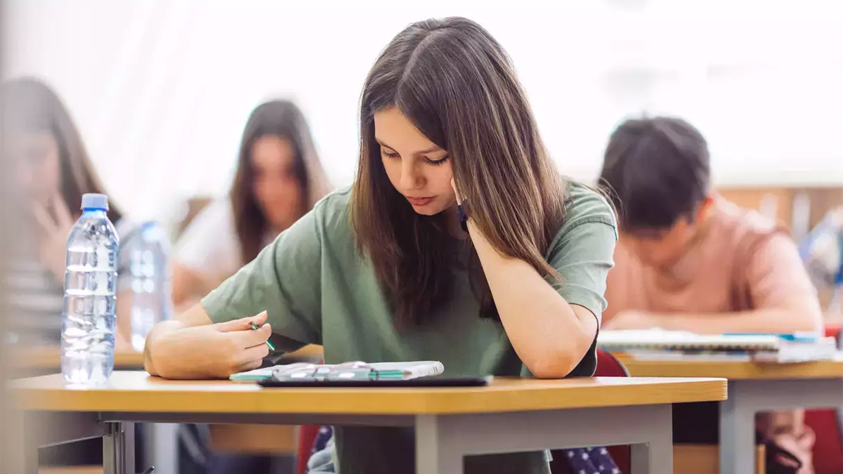 Normalin normu, Nietzsche veya ders saati kaç dakika olmalı?