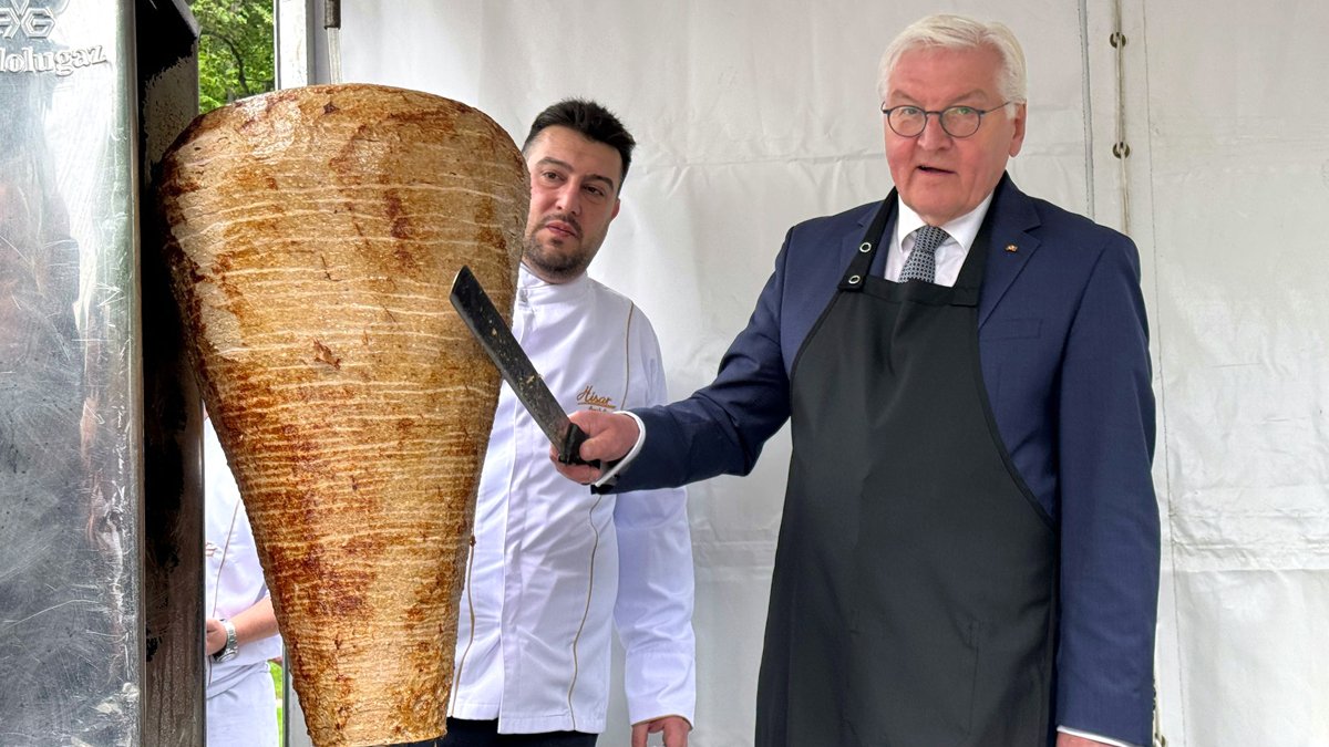 Tarabya'da davet veren Almanya Cumhurbaşkanı Steinmeier: Döner artık Almanya'nın ulusal yemeği